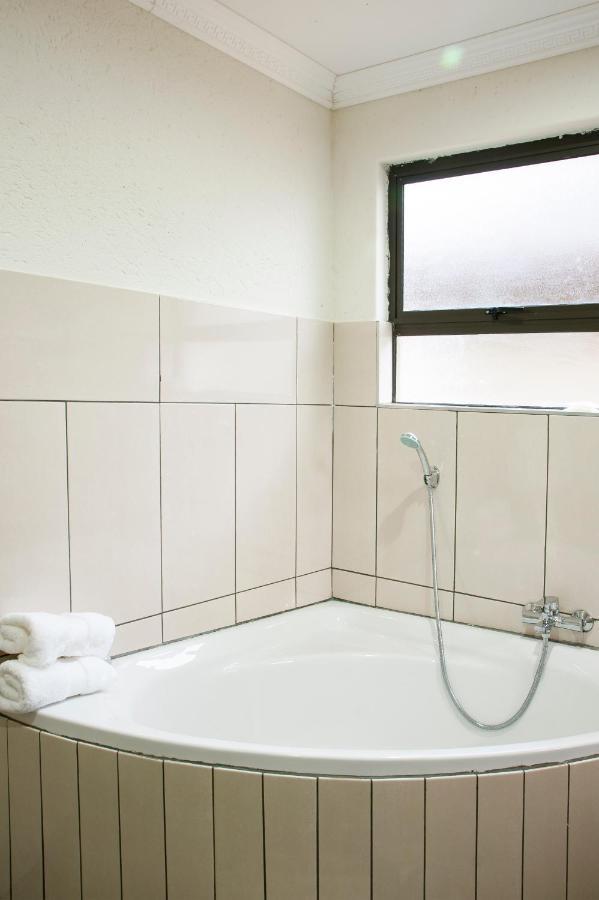 Bongan Safari Lodge Mbabat Εξωτερικό φωτογραφία
